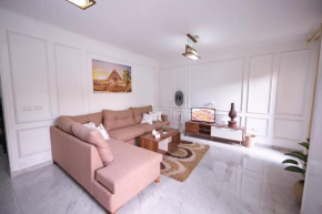Calm and big Apartment in Stone Residence
